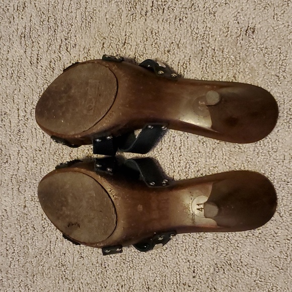 A GIANNETTI Studded Leather Sandals - Picture 7 of 13